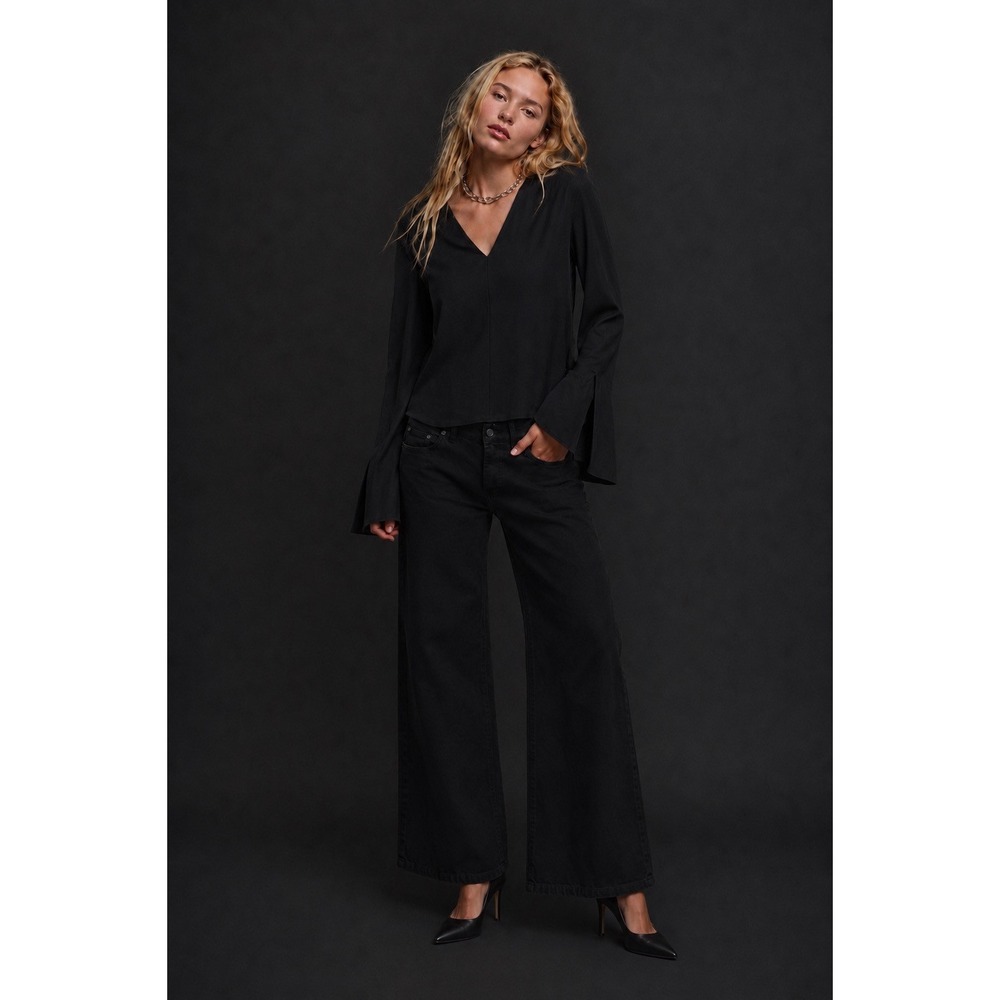 Giada Forte Italy Black Satin V-Neck Bell Sleeve Blouse Top Size XS Womens NEW